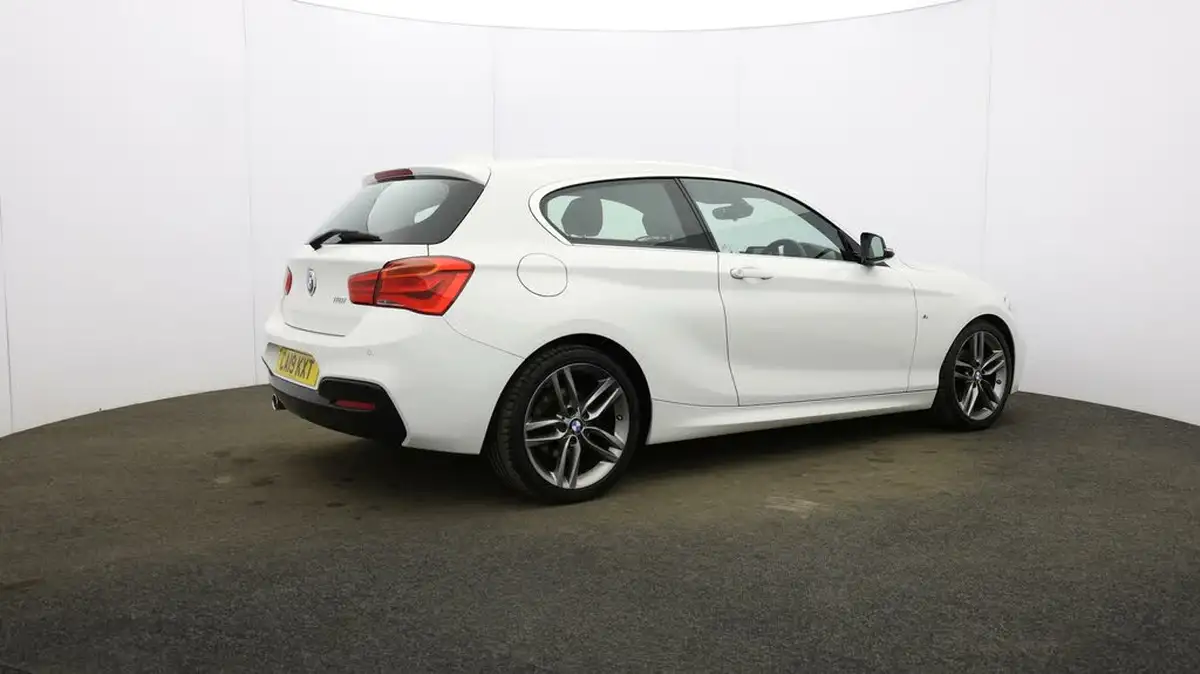 2018-bmw-1-series-15-118i-m-sport-3d-big-54