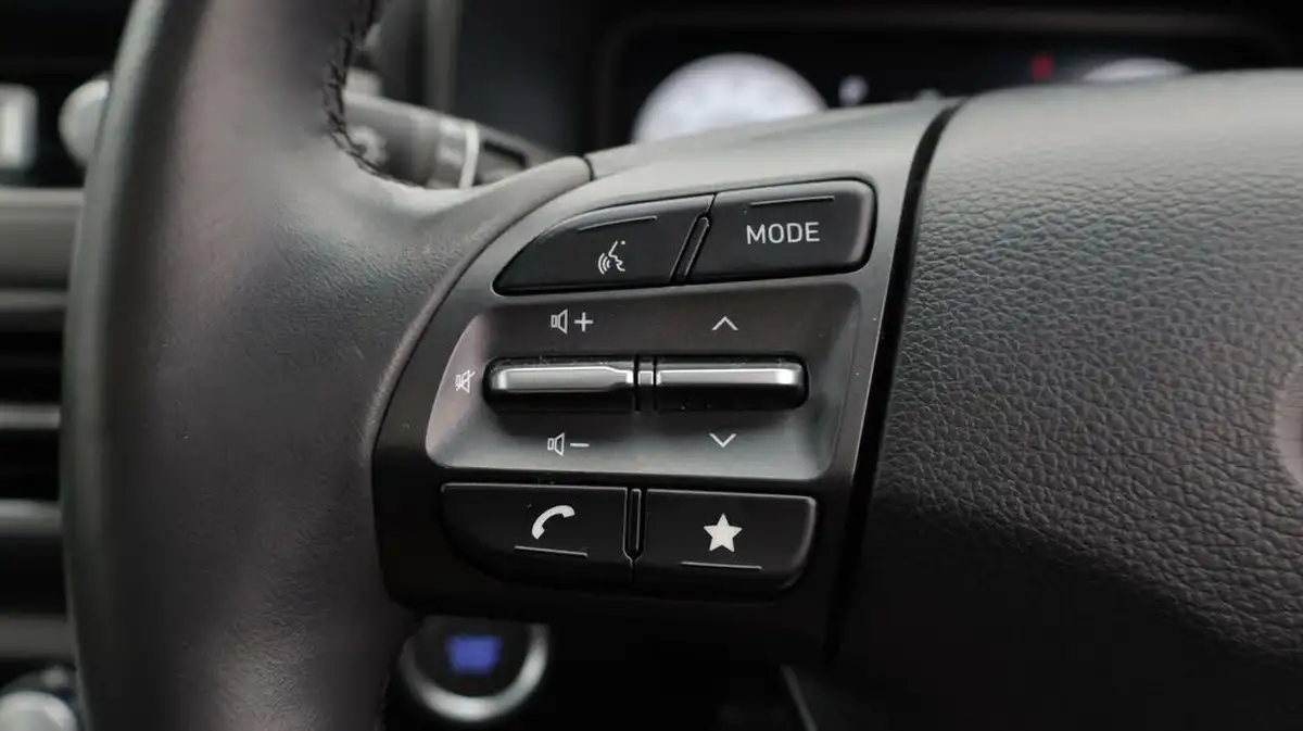 2023-hyundai-kona-e-ultimate-204ps-64kwh-105kw-obc-big-26