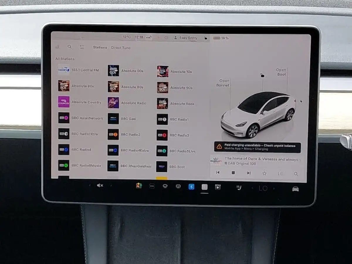 2023-tesla-model-y-e-rwd-big-9