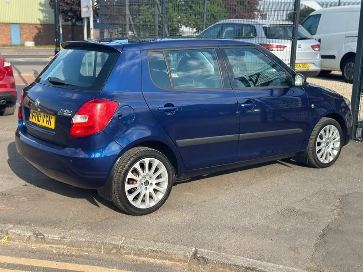 2010-skoda-fabia-12-elegance-85bhp-hatchback-1198cc-big-28
