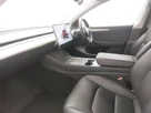 2022-tesla-model-y-e-long-range-small-4