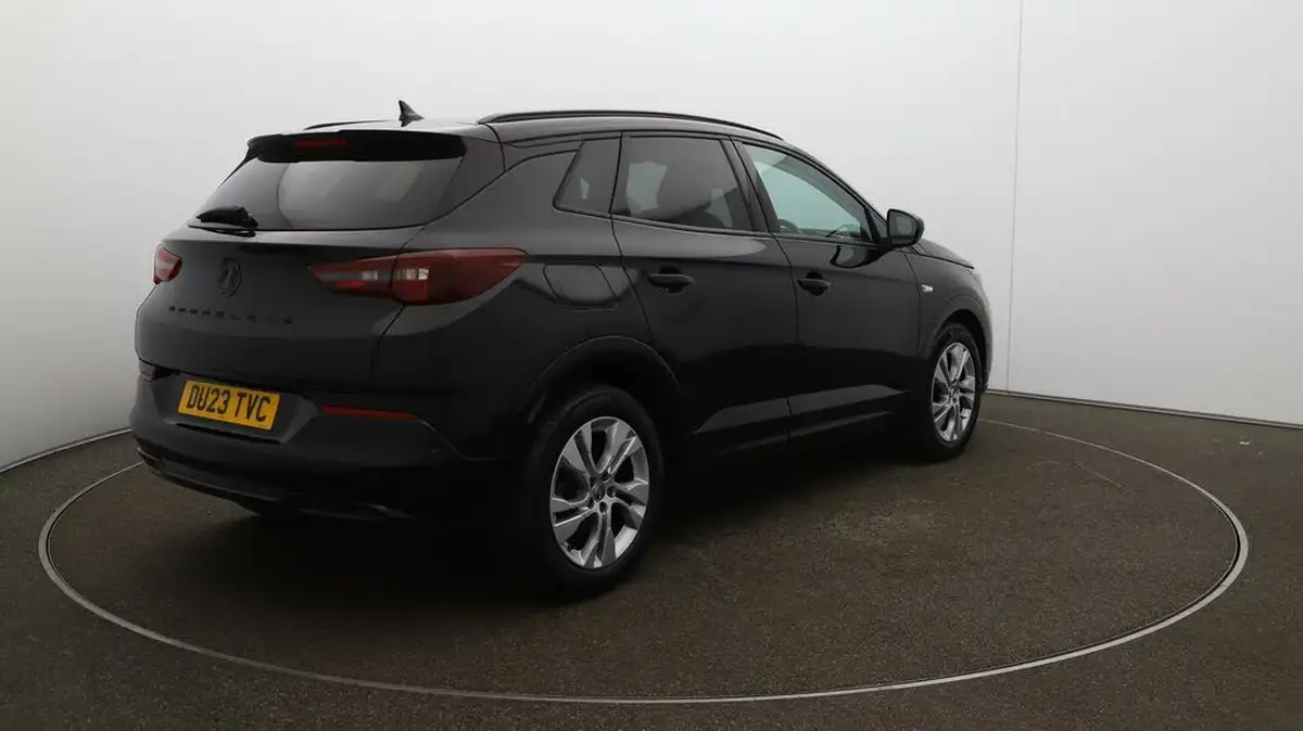 2023-vauxhall-grandland-12-gs-130ps-big-52