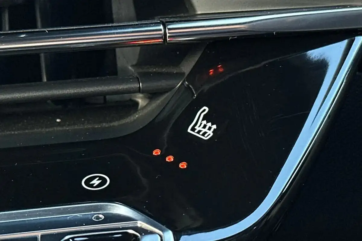 2021-peugeot-2008-suv-e-gt-premium-big-45