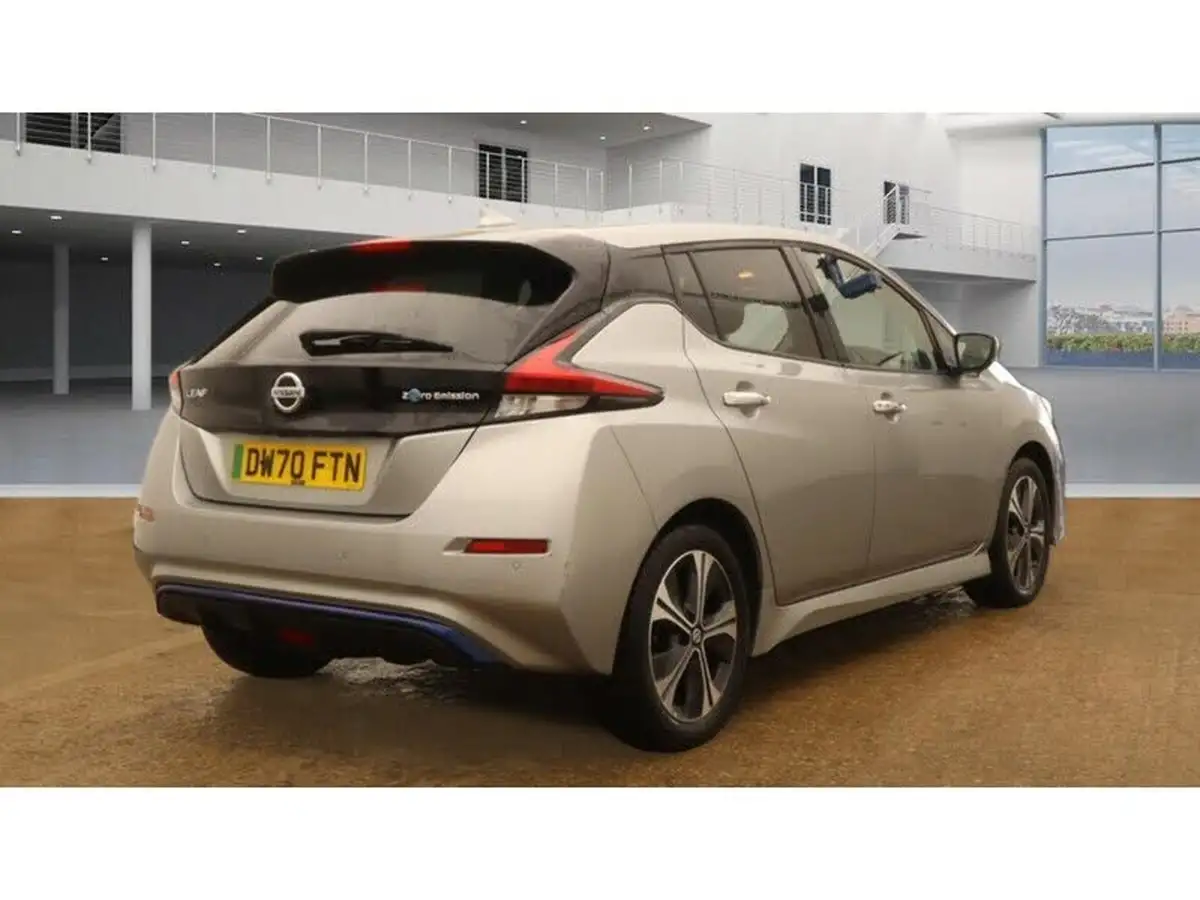 2021-nissan-leaf-e-n-connecta-big-3