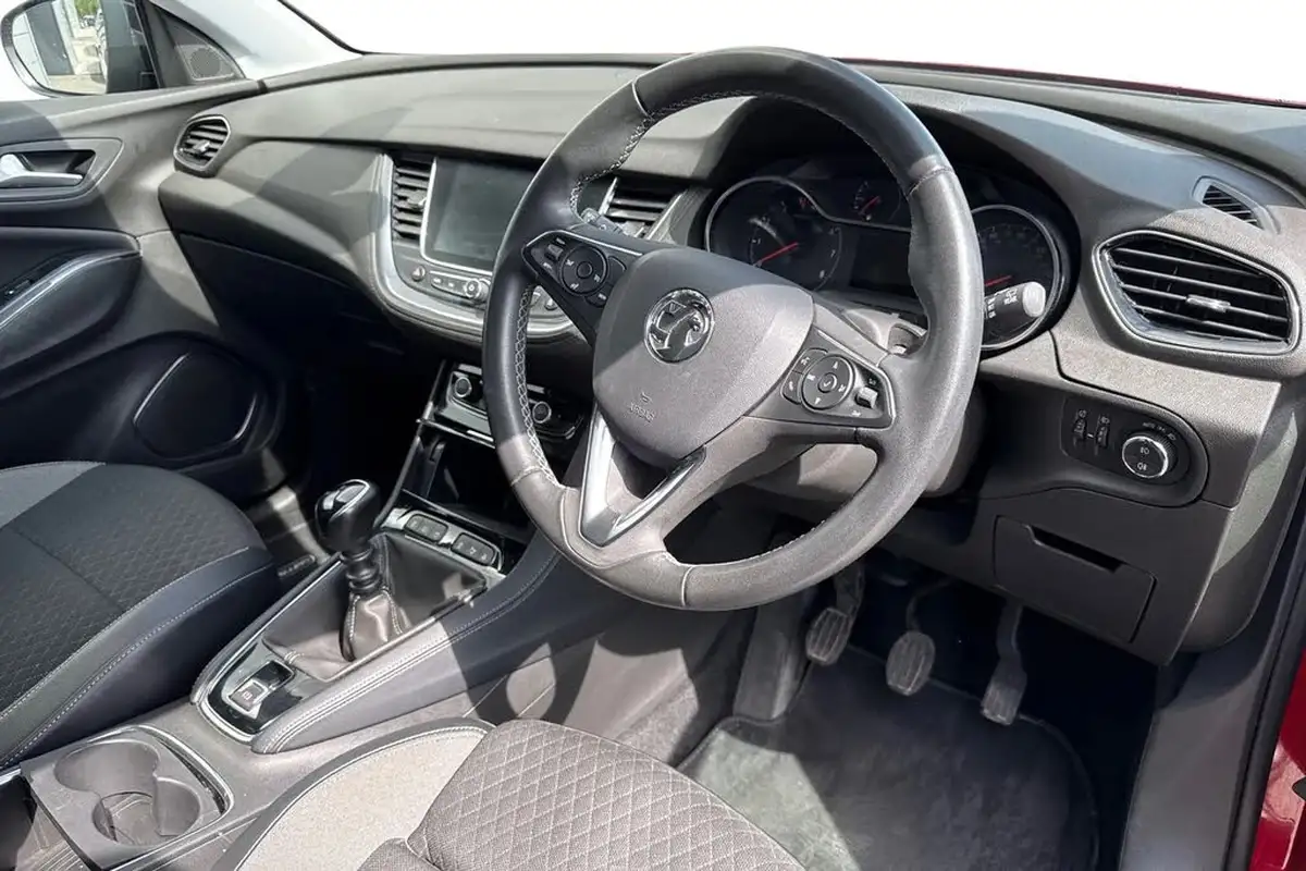 2021-vauxhall-grandland-x-12-griffin-big-13