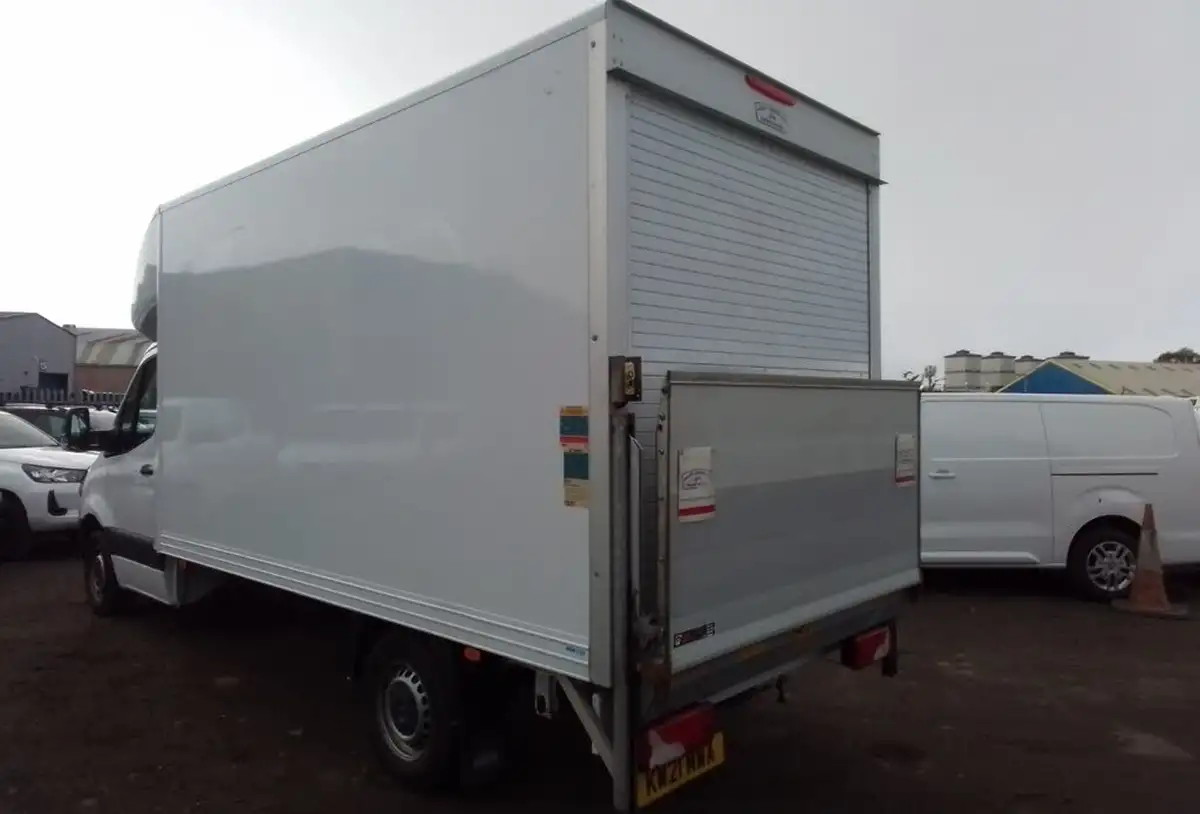 2021-mercedes-benz-sprinter-21cdi-316-l3h2-progressive-big-8