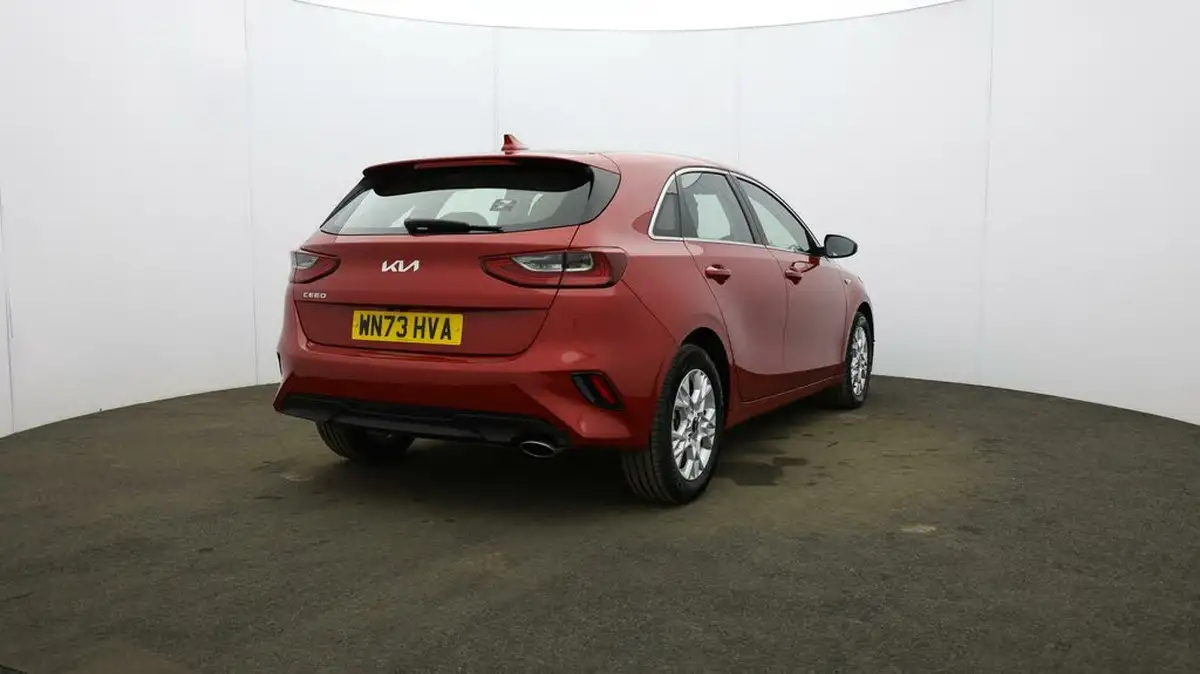 2023-kia-ceed-15-t-gdi-2-158bhp-hatchback-big-58