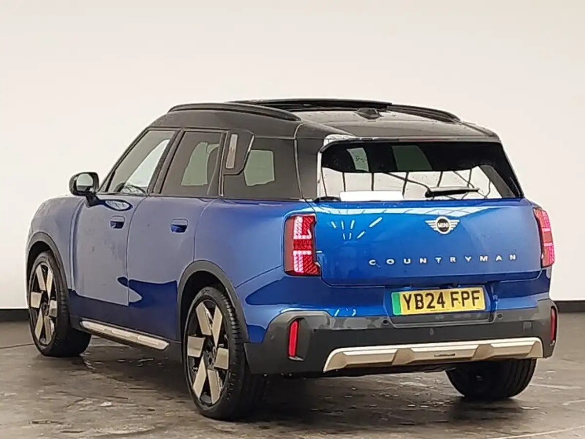 2024-mini-countryman-e-cooper-e-exclusive-big-1