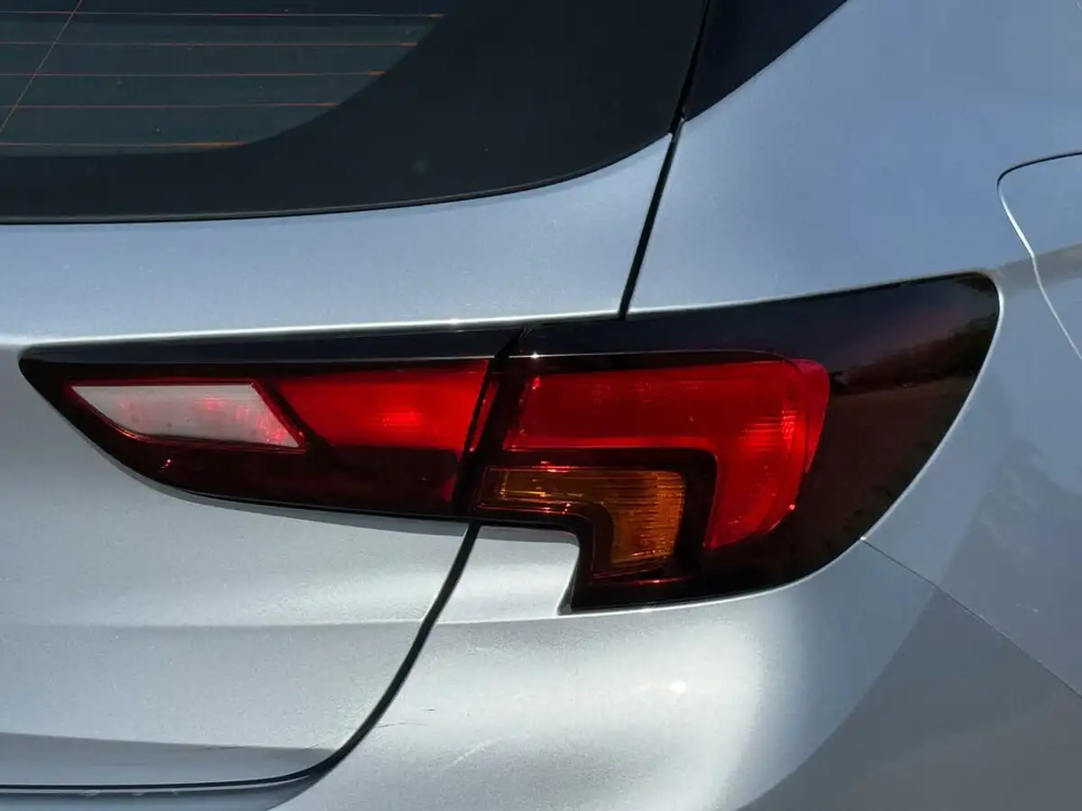 2019-vauxhall-astra-14i-16v-turbo-sri-nav-ss-hatchback-big-34