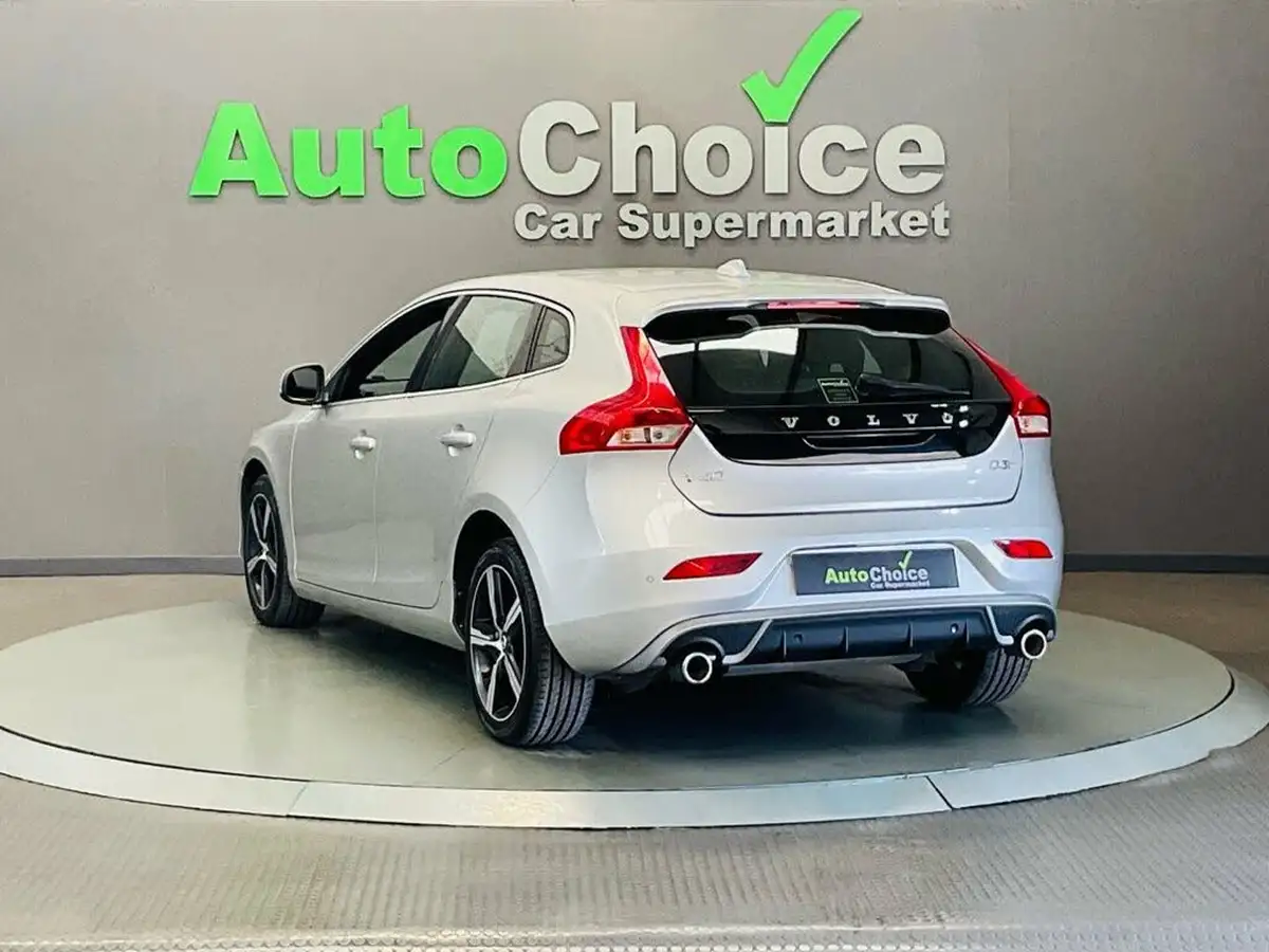2018-volvo-v40-20td-d3-r-design-big-13