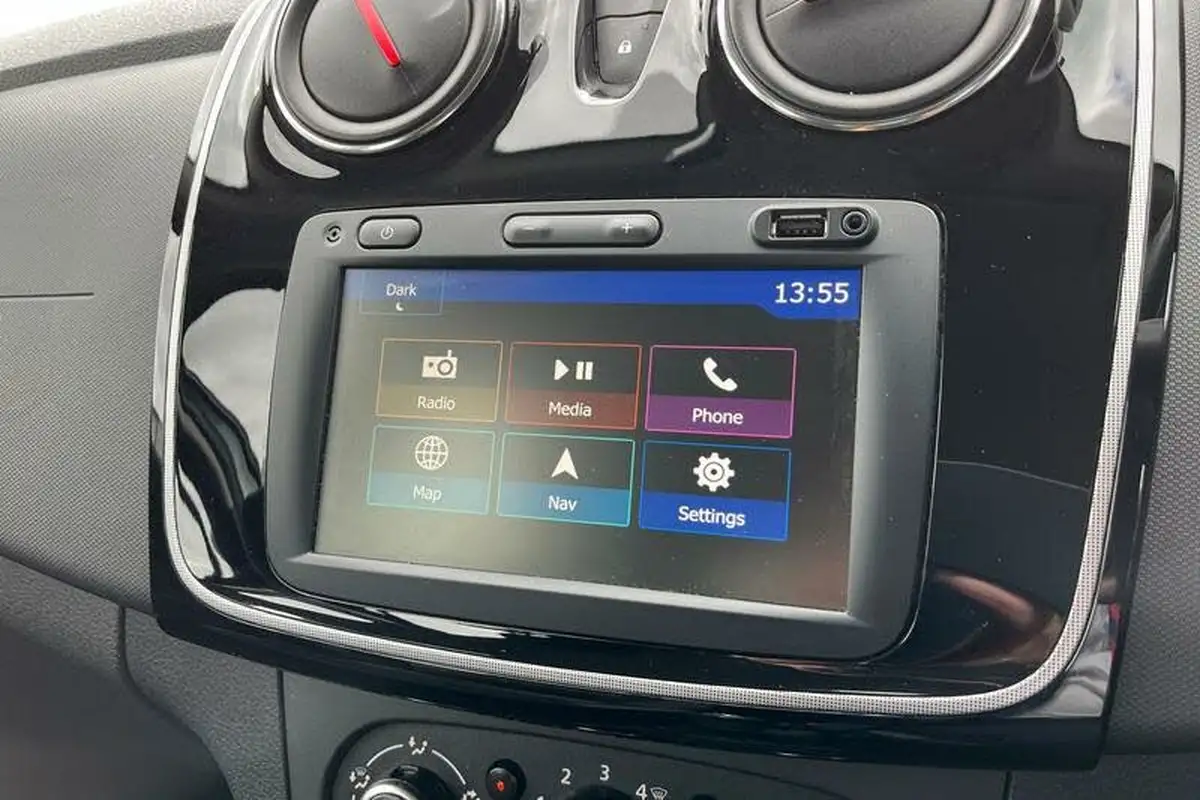 2019-dacia-sandero-stepway-09-tce-techroad-big-16