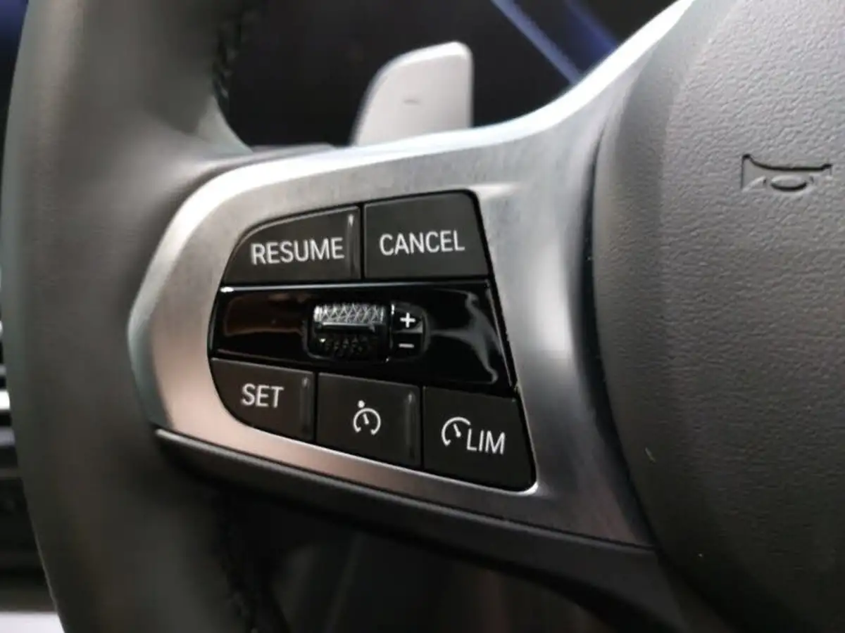 2024-bmw-3-series-20-320i-m-sport-saloon-4d-big-15