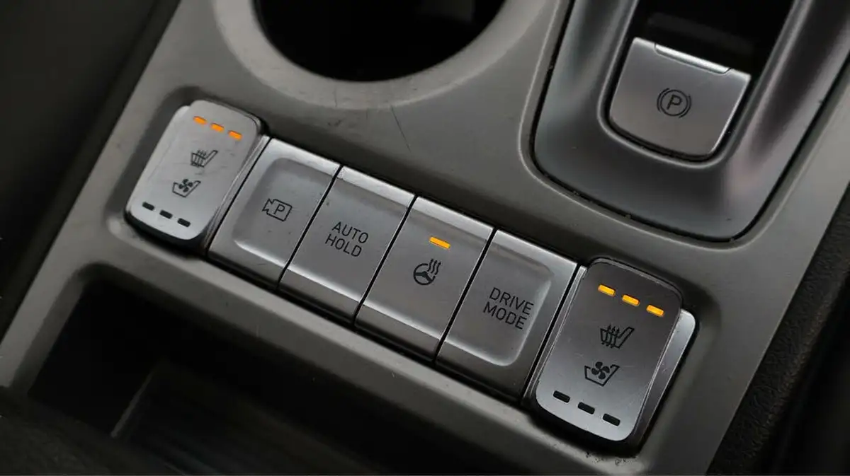 2021-hyundai-kona-e-ultimate-big-24