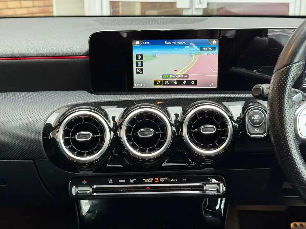 2019-mercedes-benz-a-class-15d-a180d-amg-line-saloon-4d-7g-dct-big-27