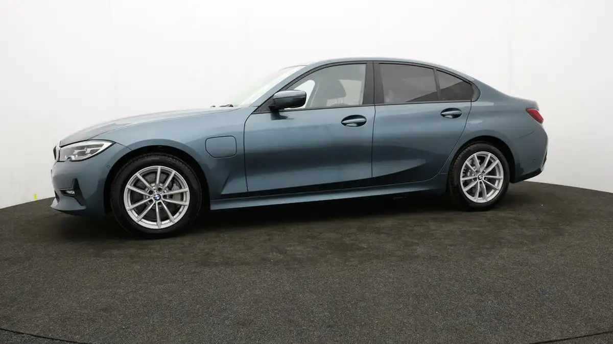 2019-bmw-3-series-20-330e-se-pro-big-57