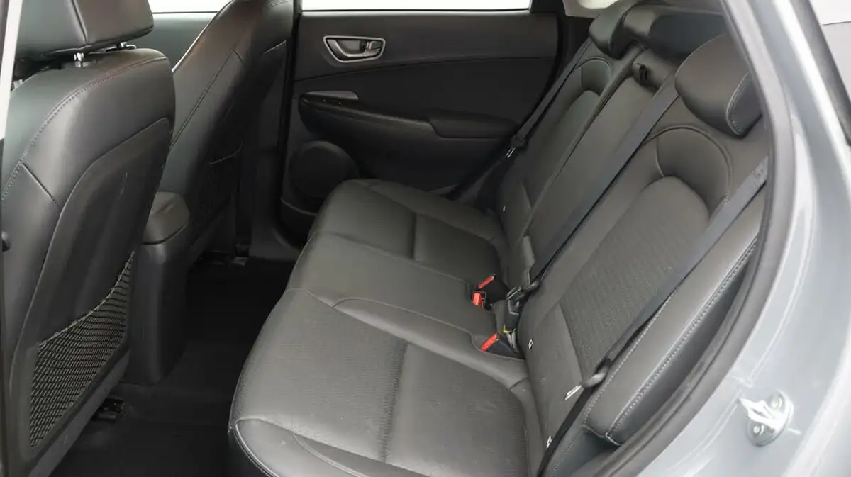 2020-hyundai-kona-e-premium-se-64kwh-105kw-obc-big-15