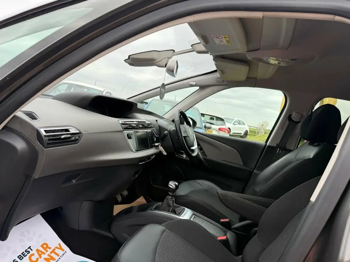 2021-citroen-grand-c4-spacetourer-12-puretech-sense-big-3