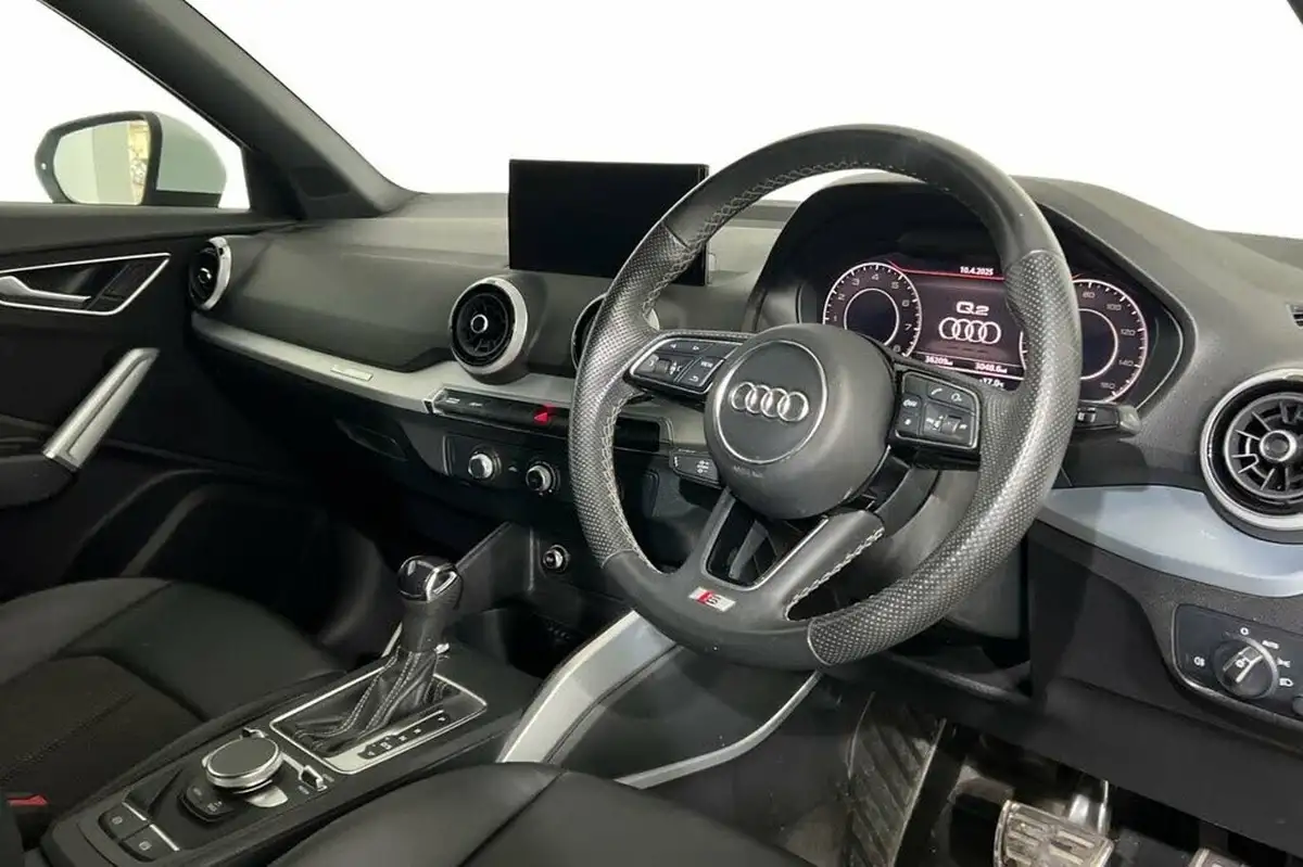 2022-audi-q2-15-35-tfsi-s-line-tronic-big-6