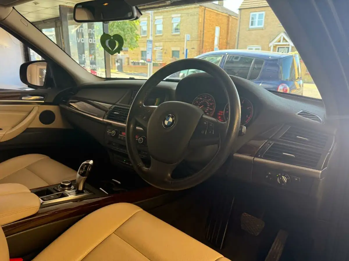2011-bmw-x5-30td-xdrive30d-se-big-10