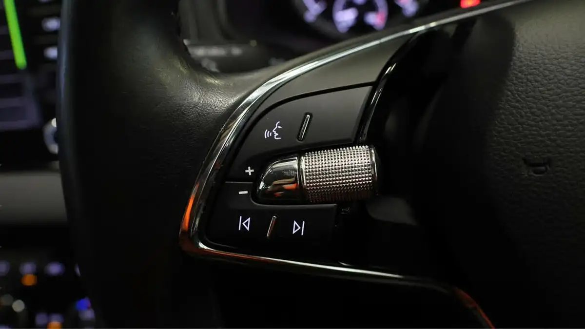2021-skoda-karoq-15-tsi-se-l-dsg-big-20
