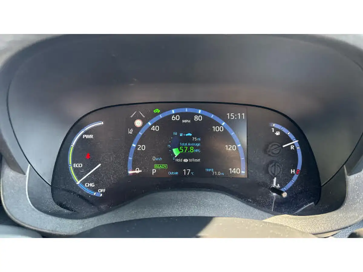 2021-toyota-yaris-15-vvt-i-design-panoramic-roof-big-8