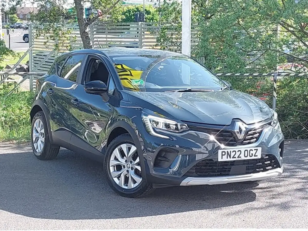 2022-renault-captur-13-tce-iconic-edition-big-0