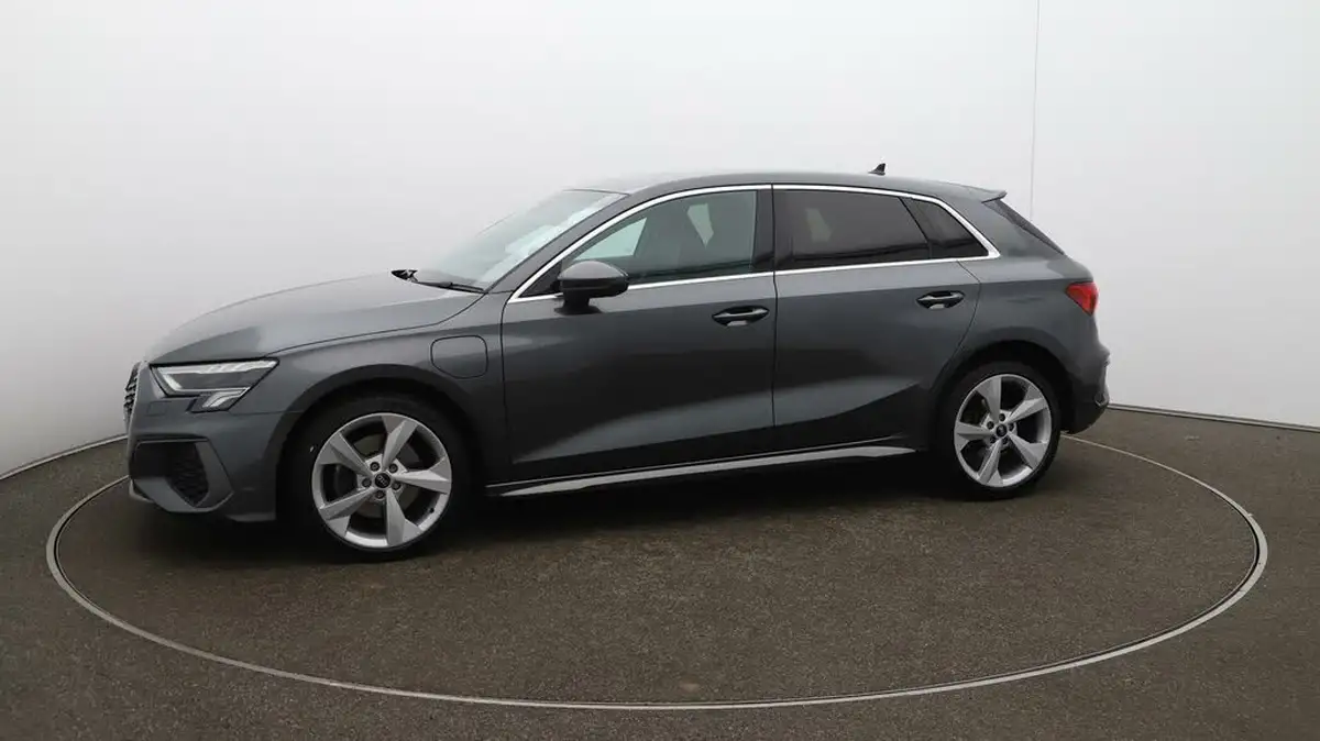 2022-audi-a3-14-40-tfsi-e-s-line-big-64