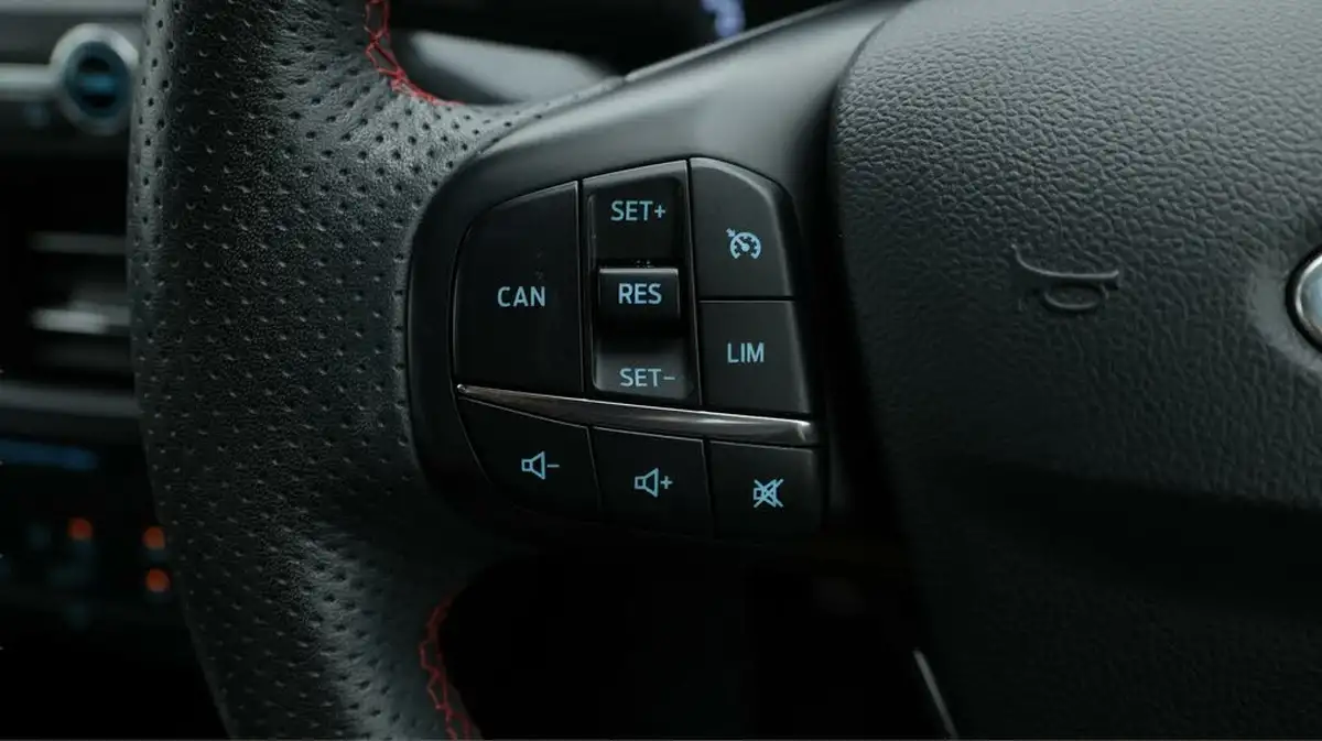 2020-ford-focus-10t-st-line-edition-125ps-hybrid-mhev-estate-big-23