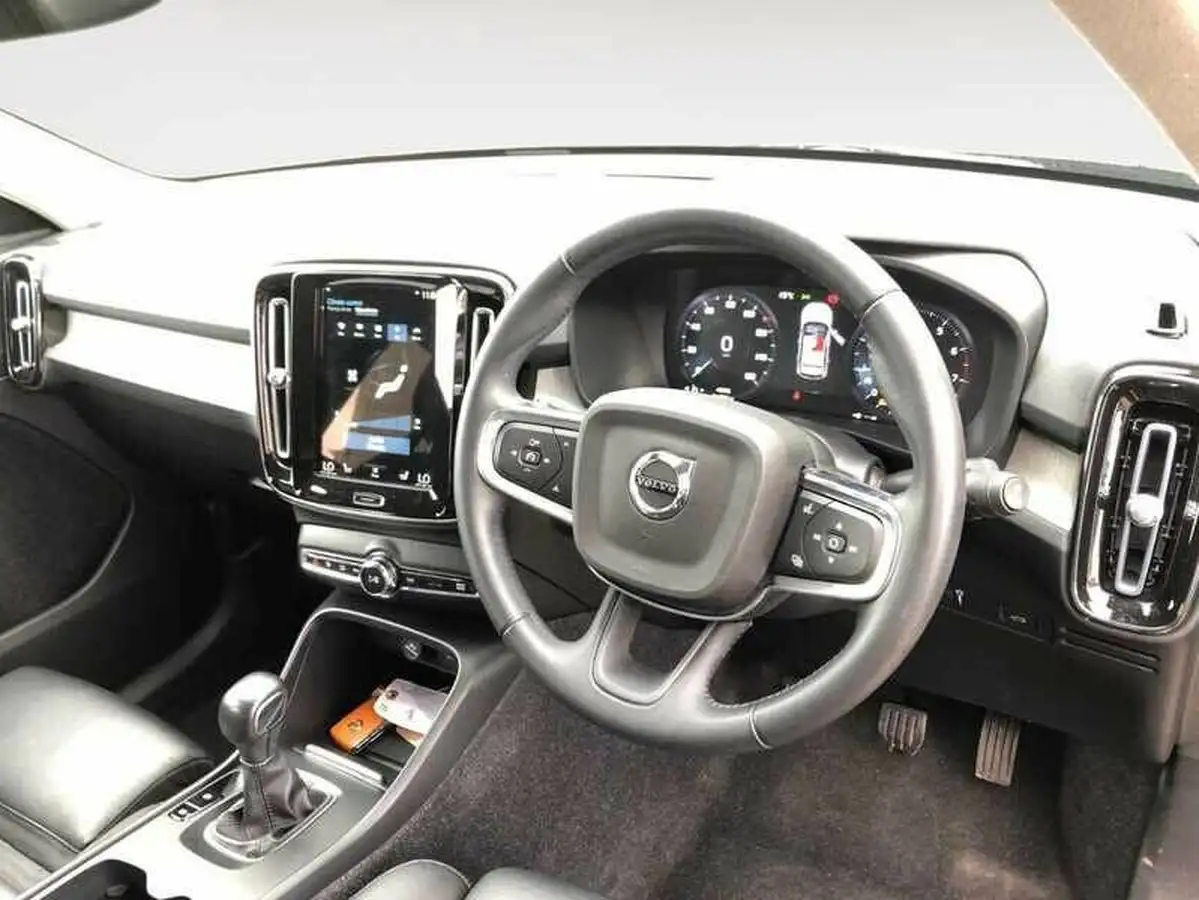 2020-volvo-xc40-15-t3-inscription-pro-big-4