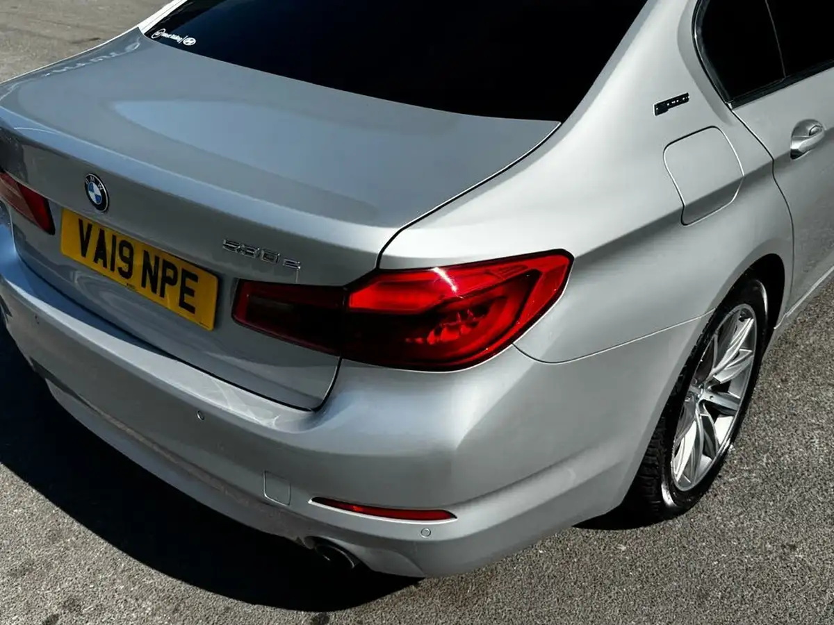 2019-bmw-5-series-20-530e-se-auto-big-10