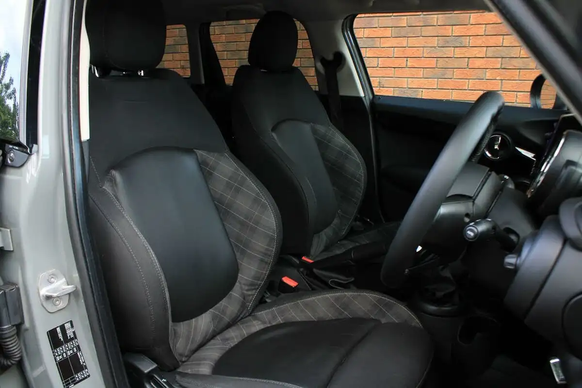 2018-mini-cooper-20-cooper-s-series-ii-ss-hatchback-5d-big-3