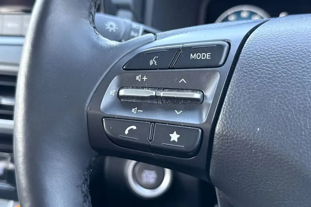 2022-hyundai-kona-16-gdi-premium-big-26