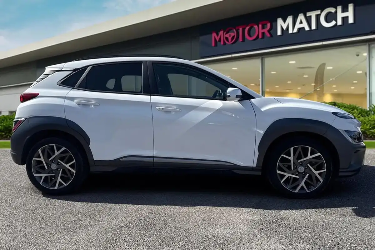 2022-hyundai-kona-16-gdi-premium-big-2