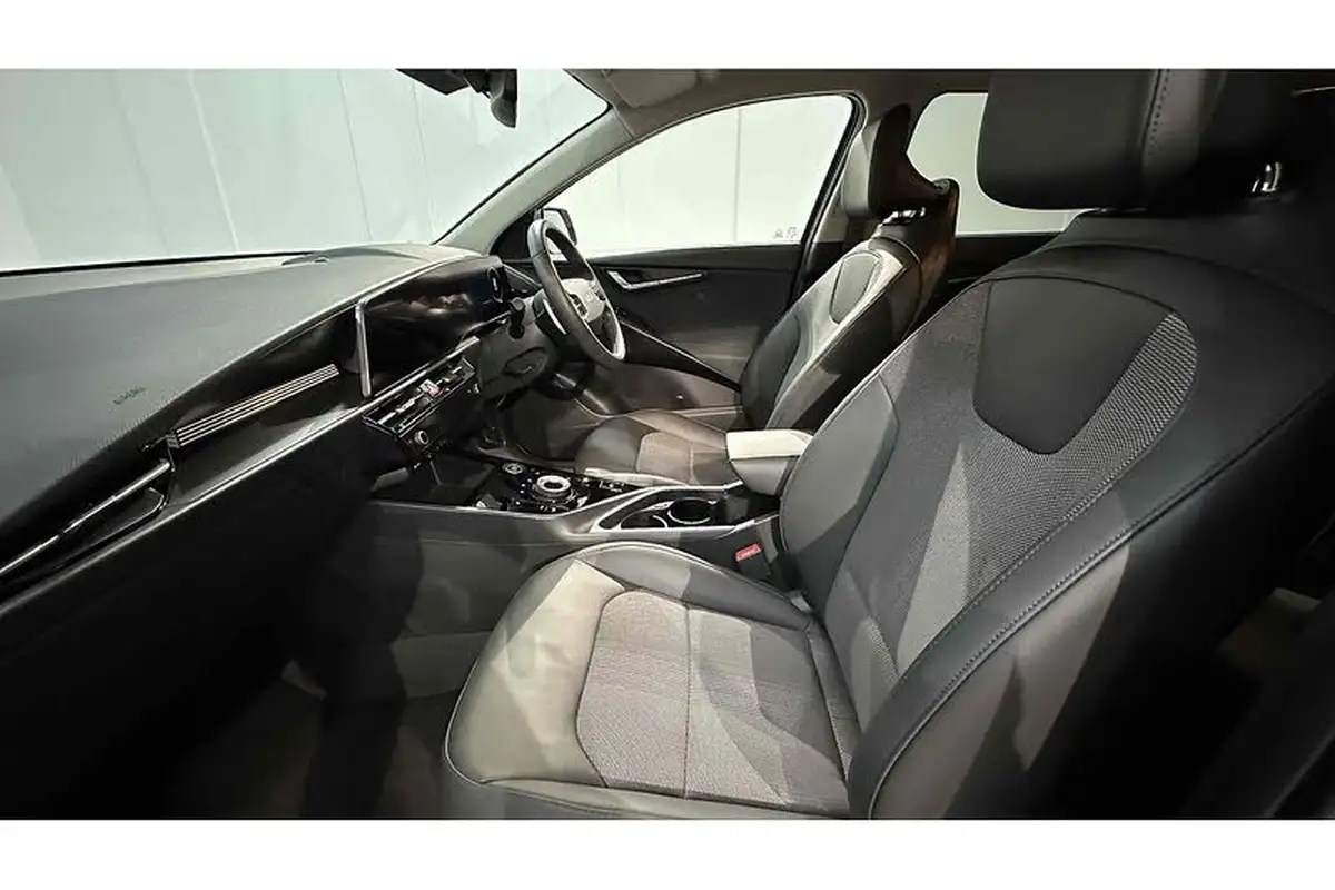2022-kia-e-niro-ev-3-big-18