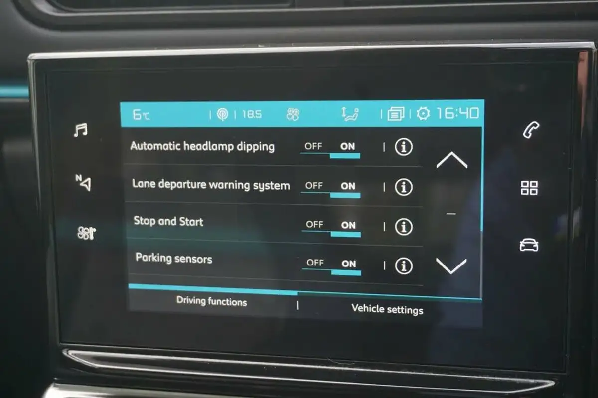 2023-citroen-c3-12-puretech-shine-plus-110ps-ss-eat6-big-14