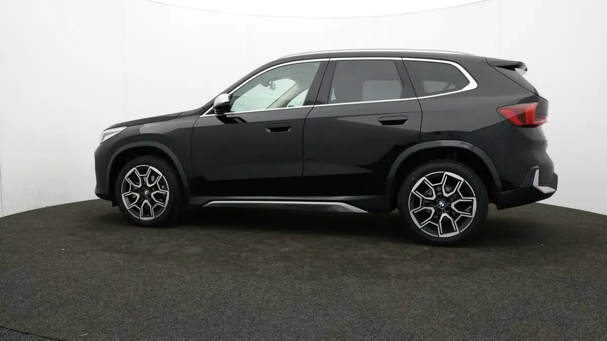 2022-bmw-x1-15-sdrive20i-xline-big-69