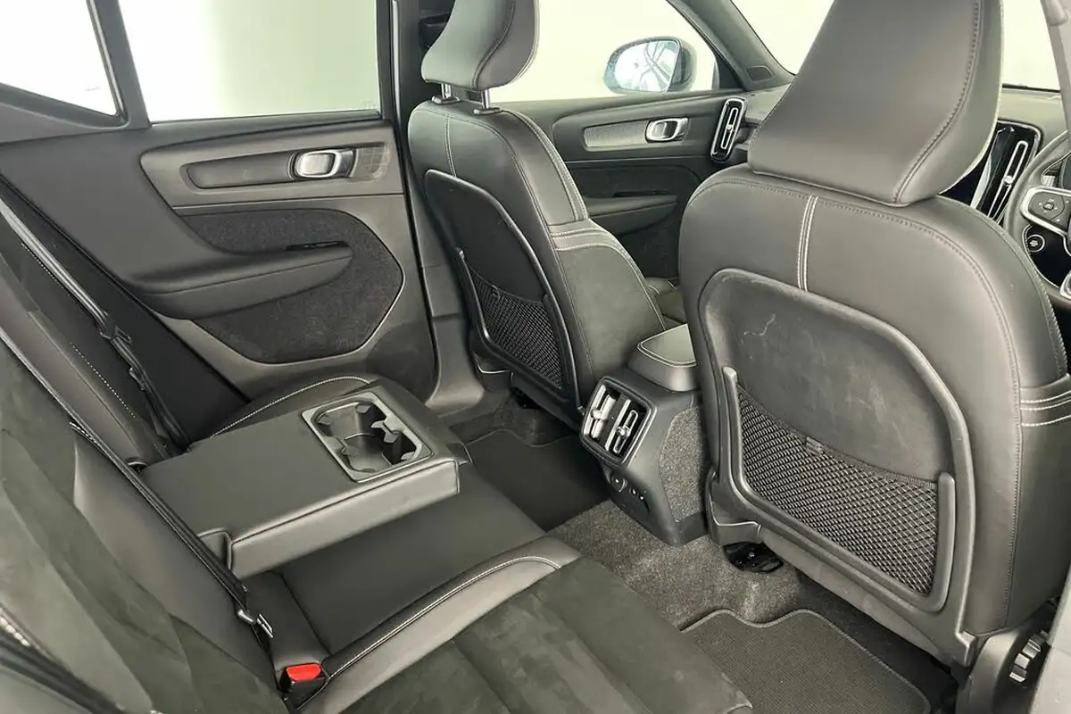 2021-volvo-xc40-15-t3-r-design-161bhp-auto-big-26