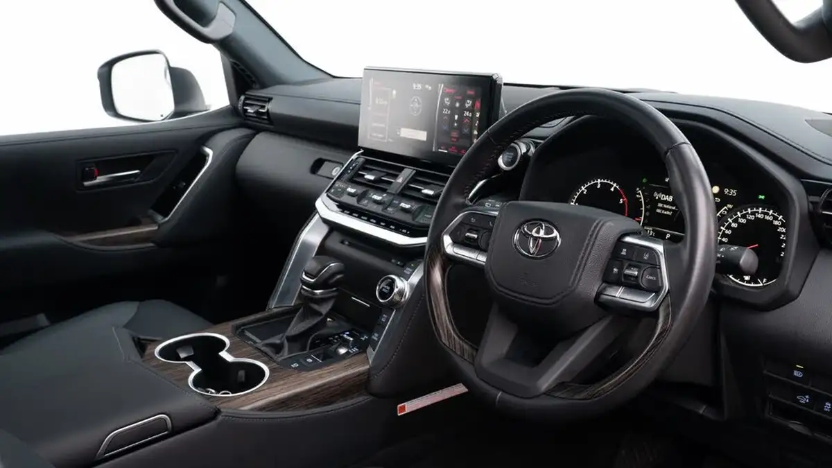 2024-toyota-land-cruiser-big-1