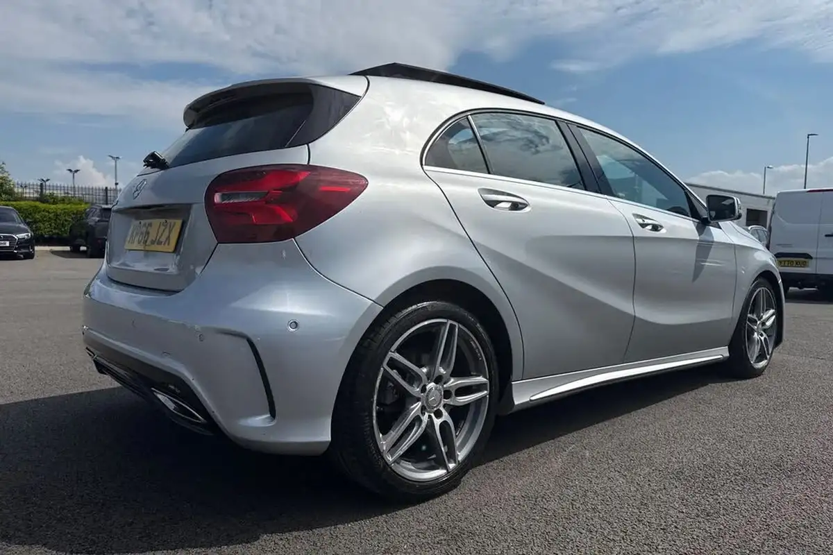 2016-mercedes-benz-a-class-big-33