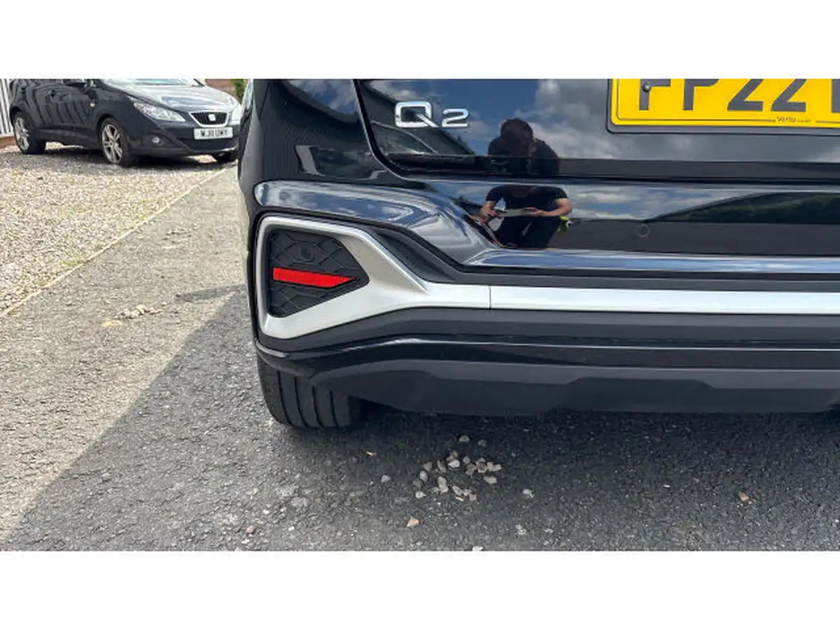 2022-audi-q2-15-35-tfsi-s-line-tronic-big-36
