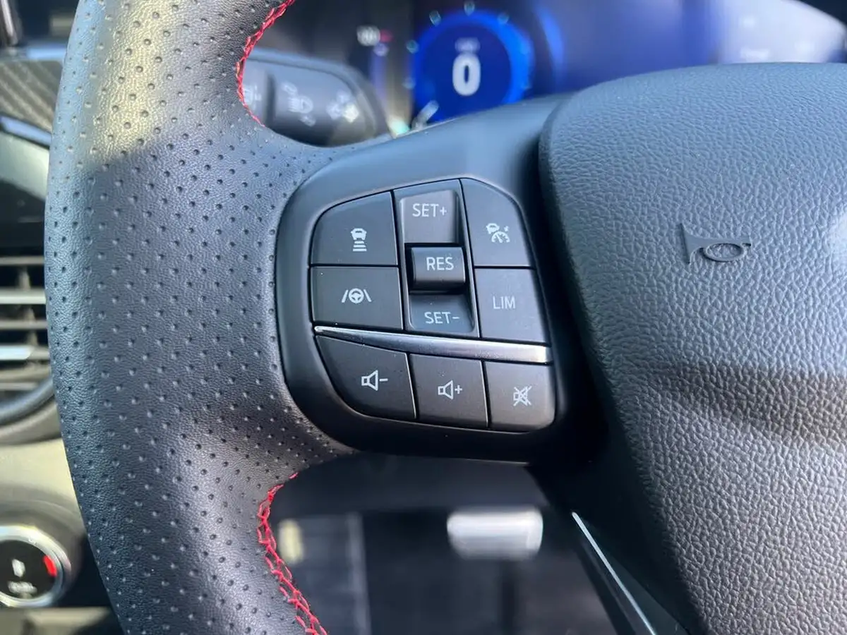 2024-ford-kuga-25t-st-line-x-edition-225ps-phev-big-25