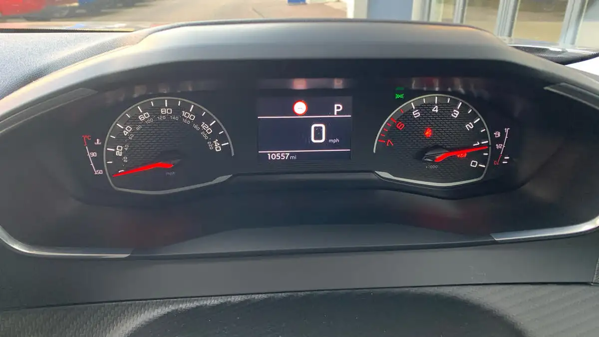 2021-peugeot-2008-suv-12-puretech-allure-130bhp-eat8-big-12