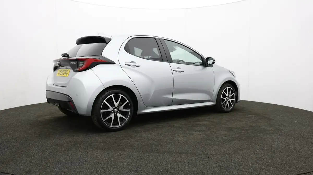 2022-toyota-yaris-15-vvt-i-dynamic-big-24