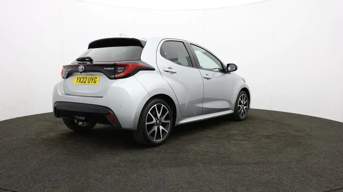 2022-toyota-yaris-15-vvt-i-dynamic-big-76