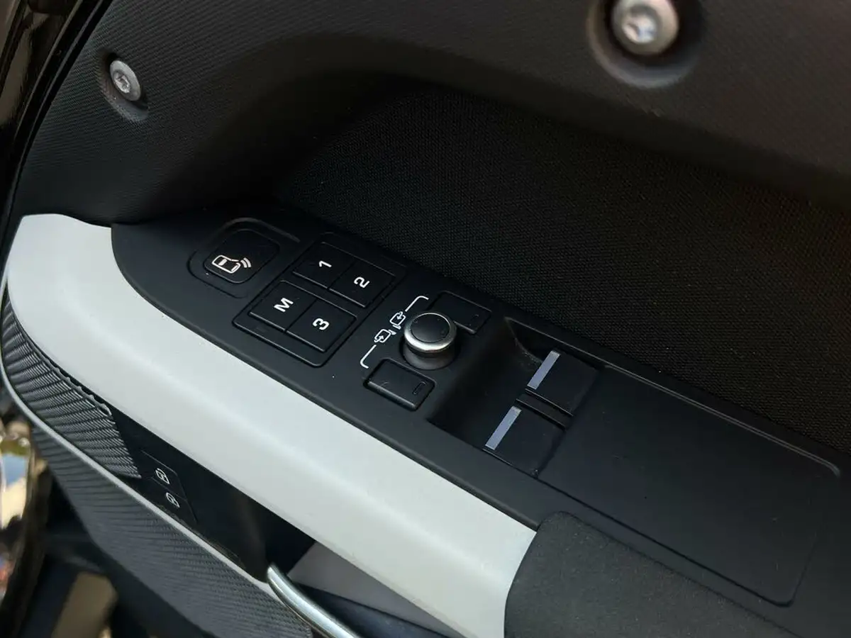 2021-land-rover-90-defender-30-d250-xs-edition-big-56