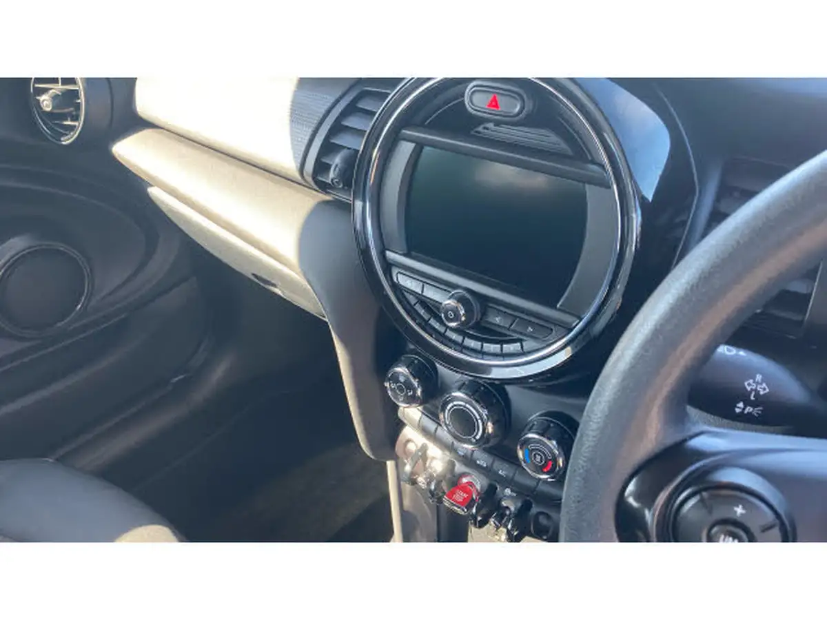 2020-mini-cooper-15-cooper-classic-nav-hatchback-3d-big-13