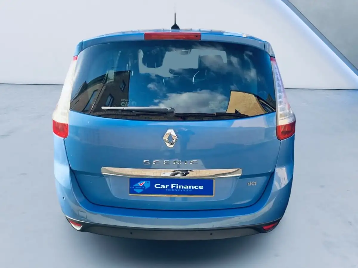 2012-renault-grand-scenic-big-10