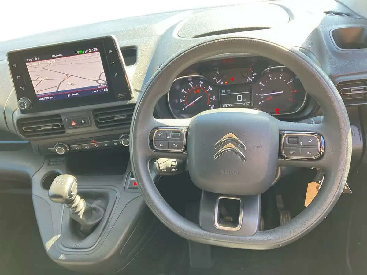 2022-citroen-berlingo-15bluehdi-1000-driver-pro-100pseu6d-van-1000-big-8