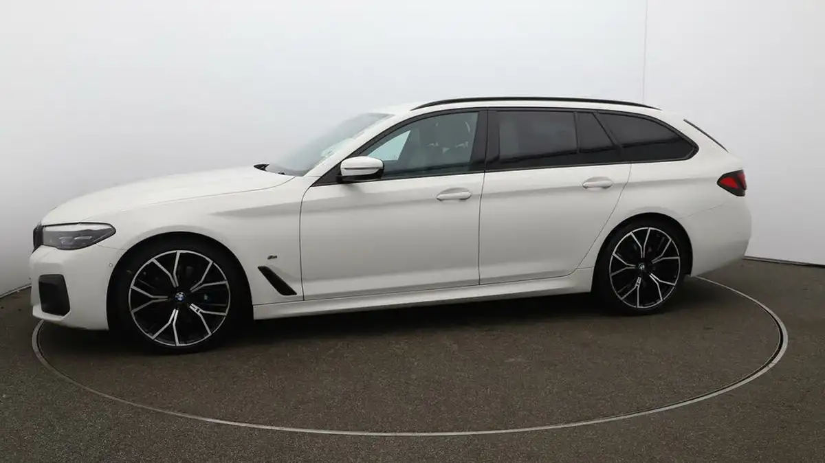2020-bmw-5-series-big-58