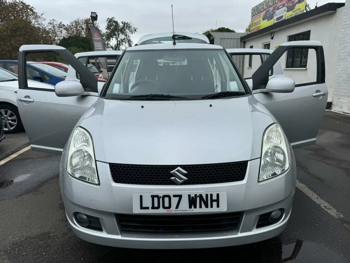 2007-suzuki-swift-15-glx-5d-big-44
